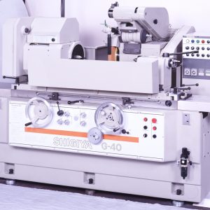 Shigiya G-40; Shigiya G-40B hydraulic cylindrical grinder featuring a 16-inch swing and universal grinding functions for precision applications.
